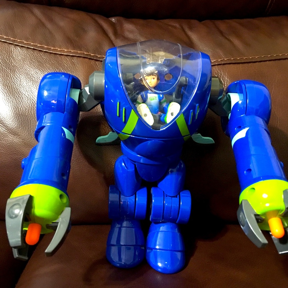 Disney Miles Frm Tommrwland ExoFlex Robot